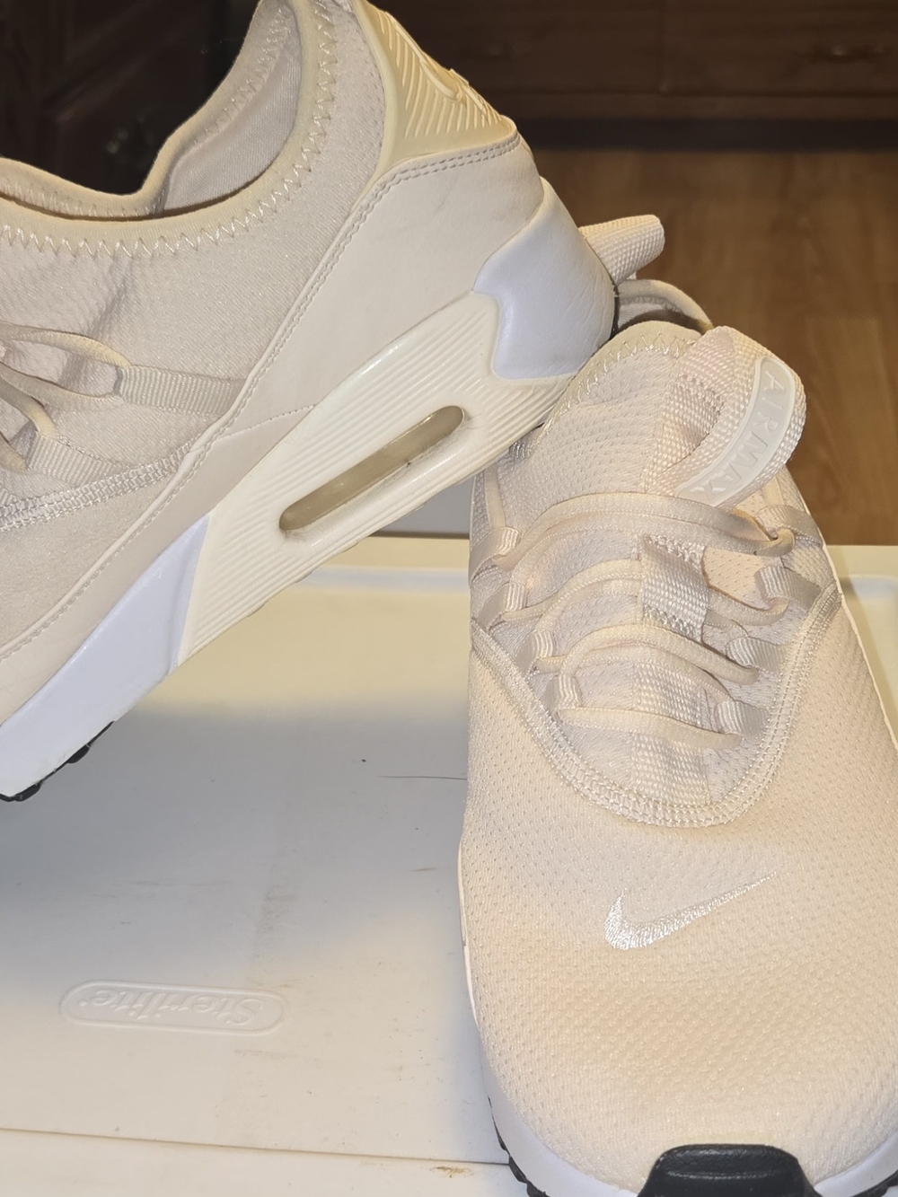 Nike Air Max Command - Picture 2 of 6